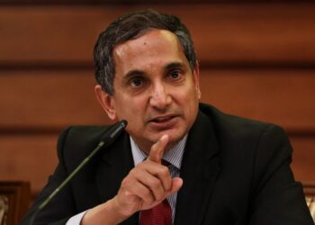 Japan must avoid issuing debt to fund fresh spending, IMF says