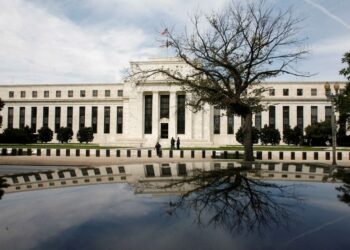 Analysis-Bond rebound uncertain as Trump plans overshadow Fed rate cuts