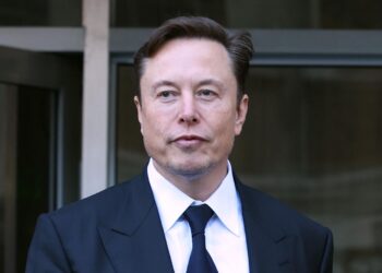Elon Musk Pushes King Charles To Dissolve Parliament