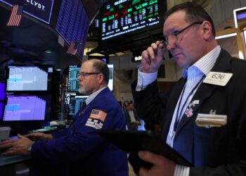 Wall St advances with focus on President Trump’s trade policy