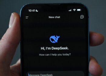 What Is DeepSeek? New Chinese Artificial Intelligence Rivals ChatGPT, OpenAI