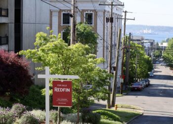 US existing home sales fall more than expected in January