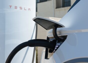 Hyundai’s new Tesla charging port comes up short