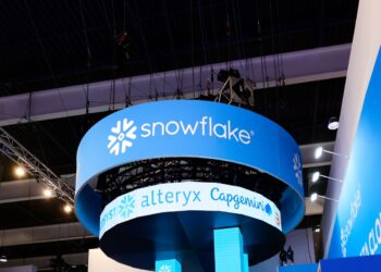 Snowflake grows startup accelerator with $200M in new capital