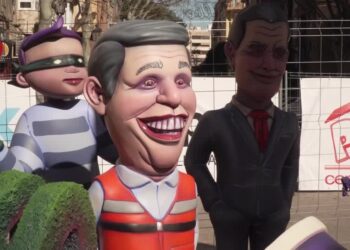 Fallas figures target flood failures in annual Spanish festival