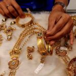 Gold edges higher as geopolitical and economic concerns linger