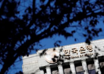 South Korea holds rates as Trump tariffs heighten economic risks