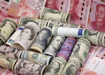 Dollar surges then steadies as Trump backs down on Fed attacks