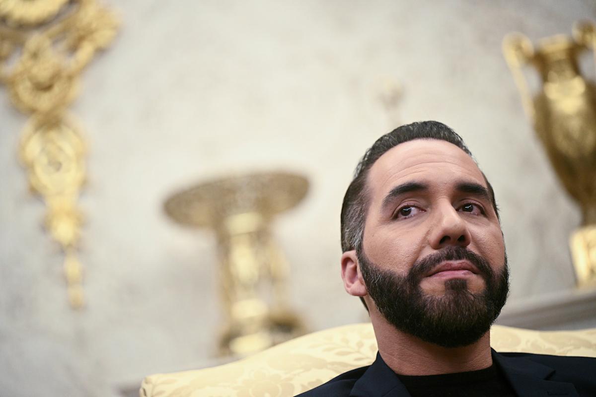 El Salvador president orders arrest of of bus company heads for defying free transport order