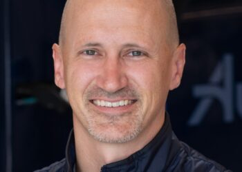 Aurora co-founder Sterling Anderson is leaving the self-driving truck startup