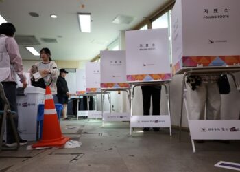 South Koreans turn out in record numbers for early voting in presidential election