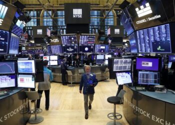 Wall Street futures edge lower as Mideast conflict continues