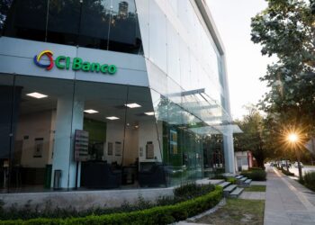 Mexico temporarily hands CIBanco, Intercam trust businesses to development banks