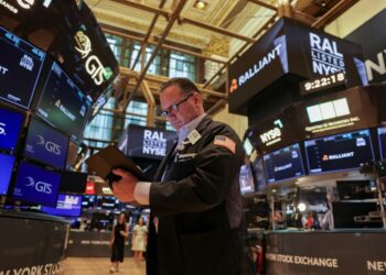 Wall St knocked lower by tariff jitters; Musk’s political plan hits Tesla