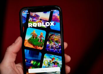 Roblox introduces new safeguards for teens, including age estimation tech