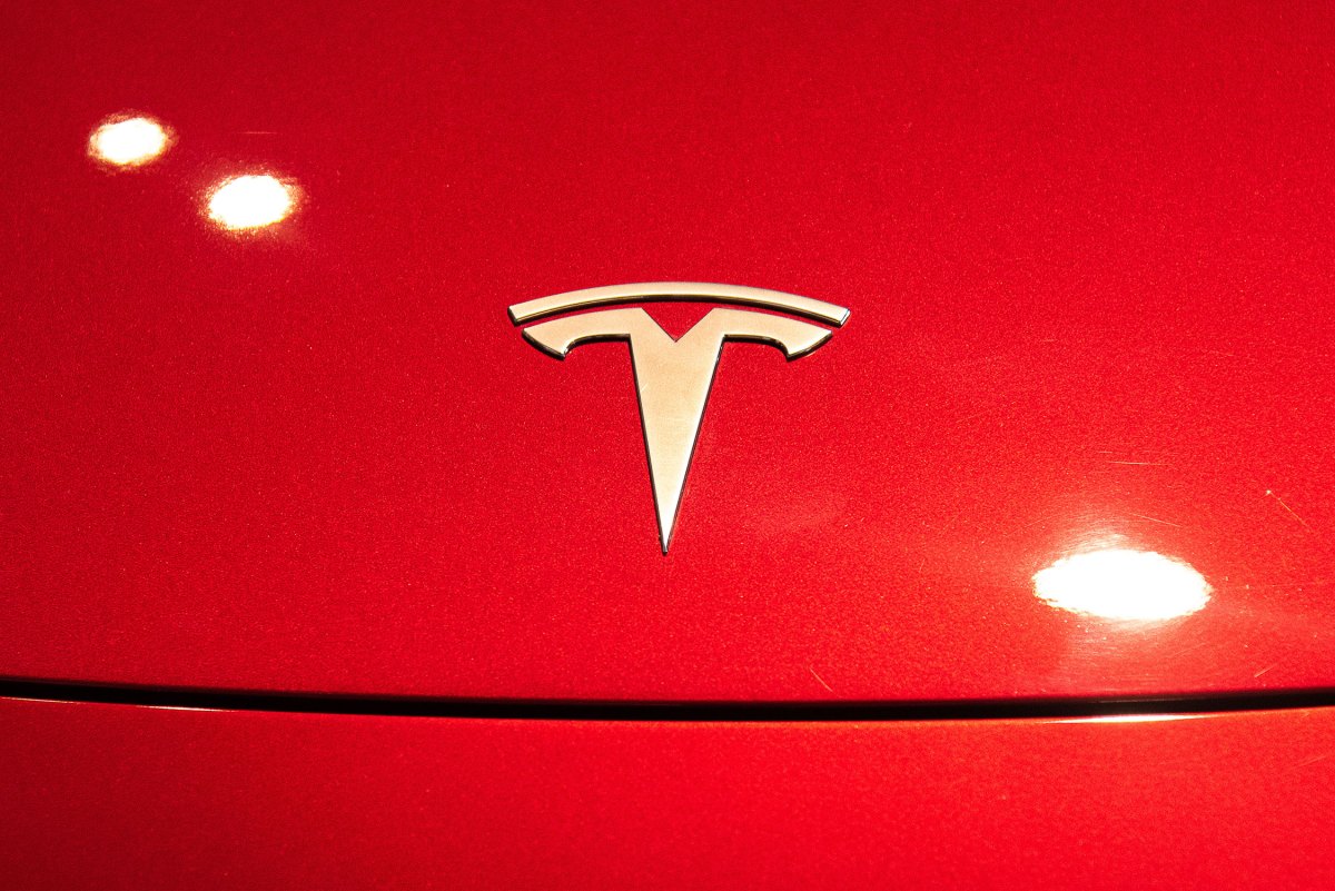 Tesla wants to bring robotaxis to San Francisco. Here’s what’s standing in the way.