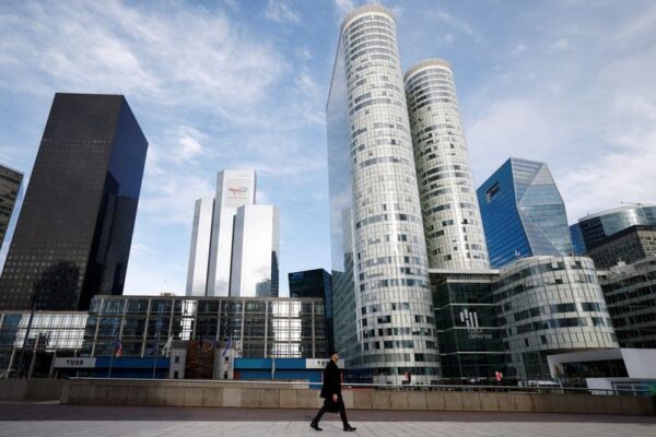 French economy grew 0.3% in Q2, beating forecasts
