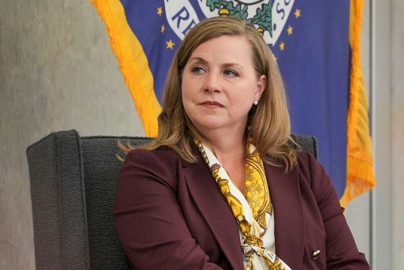 Fed’s Bowman suggests allowing central bank staff to own small amounts of crypto products