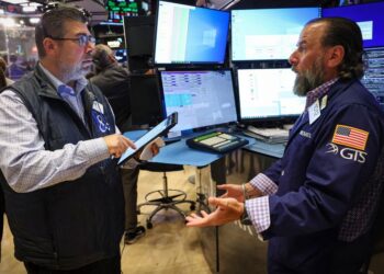 Wall Street falls on Jackson Hole jitters