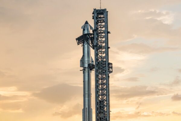 SpaceX notches major wins during tenth Starship test