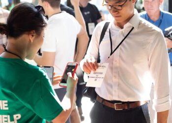Behind the scenes and front-row access: Volunteer at TechCrunch Disrupt 2025 while you still can