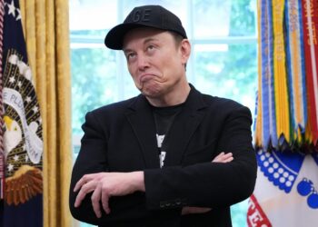 Elon Musk Just Became The First Person Ever Worth $500 Billion