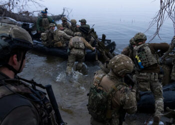 Trapped on the Dnipro, Putin’s troops tried to flee by boat — and were blown apart