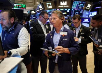 Resilient stocks rally faces earnings wave after AI, Fed wobbles