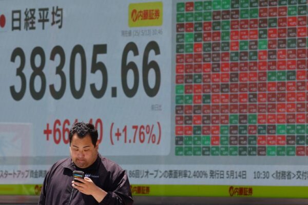 Stocks crumble as hopes fade for imminent Fed rate cut