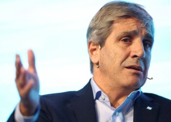 Argentina did not discuss $20 billion bailout with banks, minister says