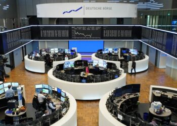 European shares jump on Ukraine peace prospects, US rate cut hopes