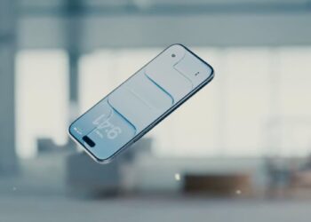 With iOS 26.2, Apple lets you roll back Liquid Glass again — this time on the Lock Screen