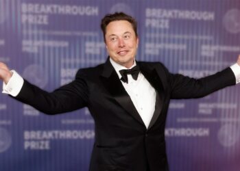SpaceX Tender Offer Pushes Musk’s Net Worth To Record $677 Billion
