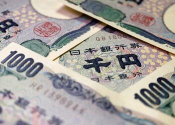Yen bears emboldened by no-surprises BOJ