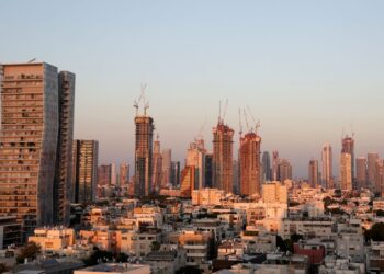 Israel’s tech sector says more staff seek relocation abroad-report