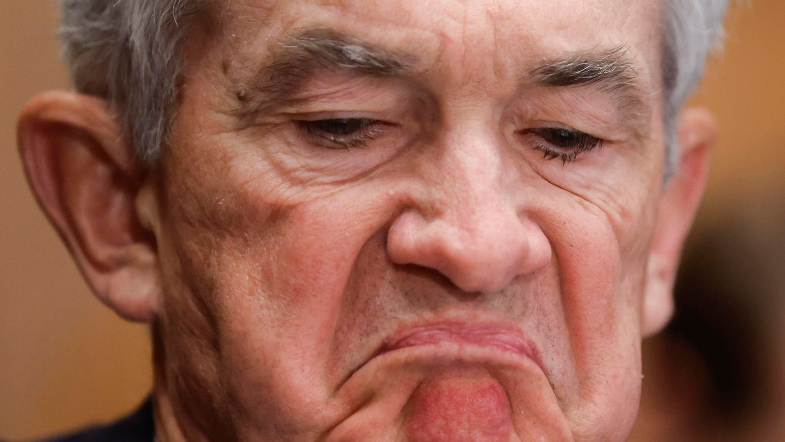 ‘Get Ready’-U.S. Dollar ‘Collapse’ Warning Issued As Markets Brace For Gold And Bitcoin Price Shocks