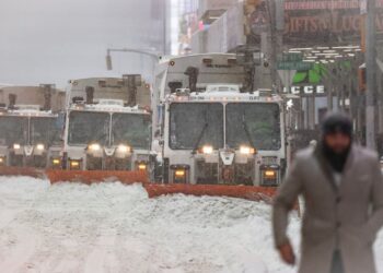 US to propose unwinding Biden-era heavy truck fuel economy rules