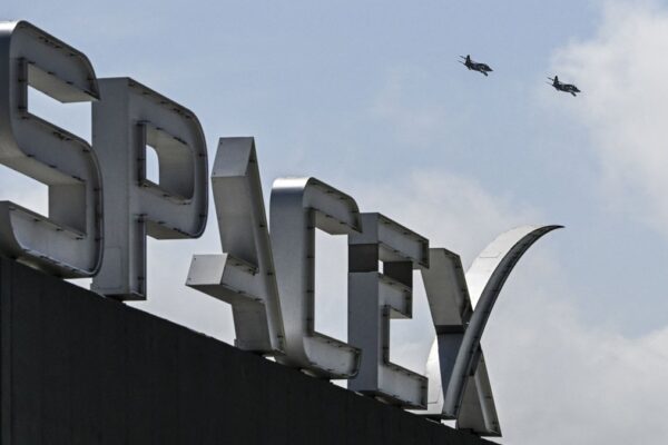 SpaceX seeks federal approval to launch 1 million solar-powered satellite data centers