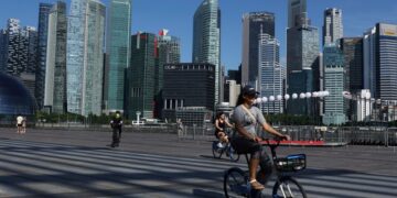 Singapore raises 2026 growth forecast on global economic momentum and AI demand