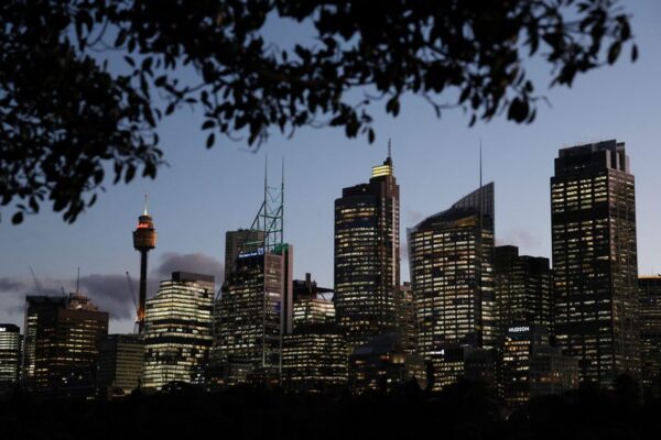 Australia economy picks up speed in Q4, stretches supply
