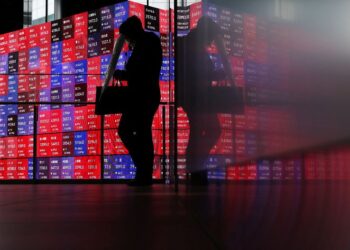 Bonds, stocks climb on oil’s pullback; yen jumps after Japan’s currency intervention