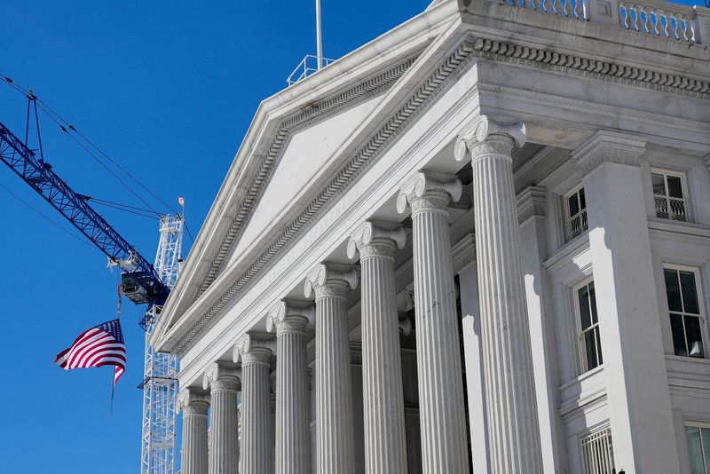 US Treasury seen holding coupon sizes steady, leaning on bills as tariff refunds loom