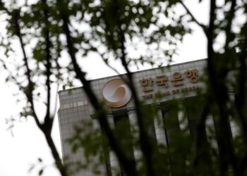 Bank of Korea deputy chief says time to consider rate hikes