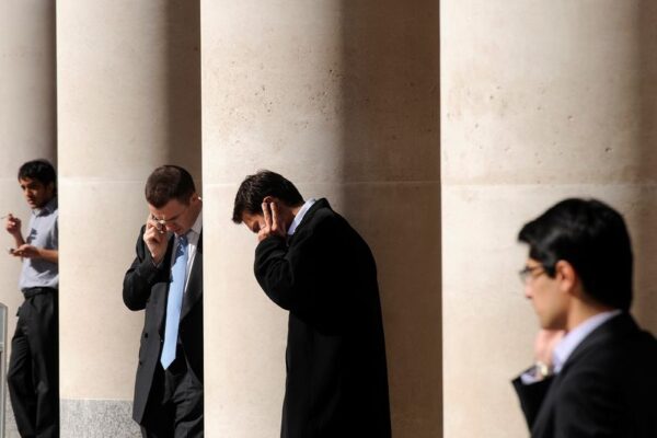 Long-term UK borrowing costs rise to highest since 1998, sterling slumps as Starmer’s future in doubt