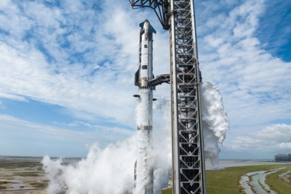 SpaceX scrubs first Starship V3 launch just before liftoff