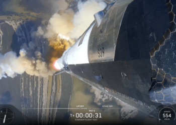 SpaceX launches Starship V3 for the first time, but loses booster on return