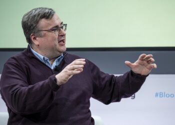 Reid Hoffman is leaving Microsoft’s board to go ‘founder mode’ with startup Manus