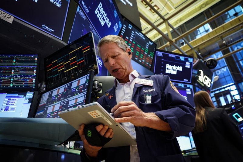 S&P 500, Nasdaq fall as tech selling resumes, Trump vows to respond to downed US helicopter