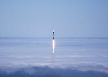 SpaceX officially prices shares at $135 in the largest IPO ever