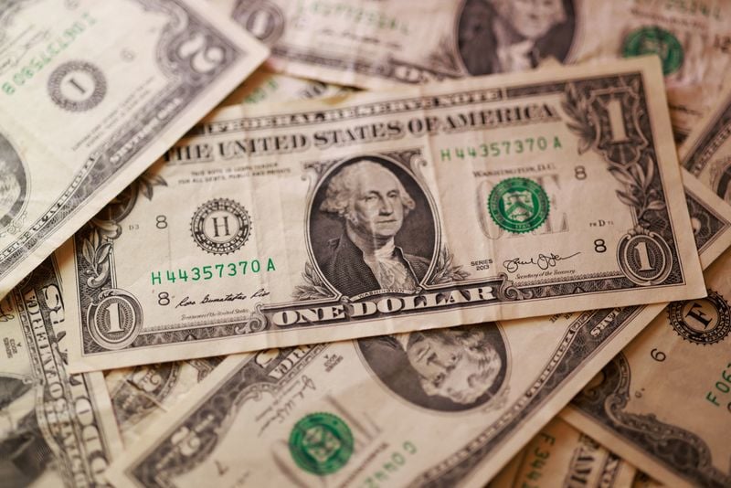 Foreigners bought $103 billion of US securities in April, Treasury holdings rise
